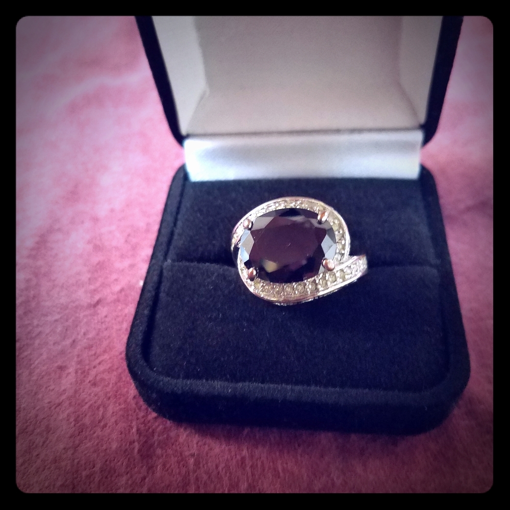 Cocktail ring